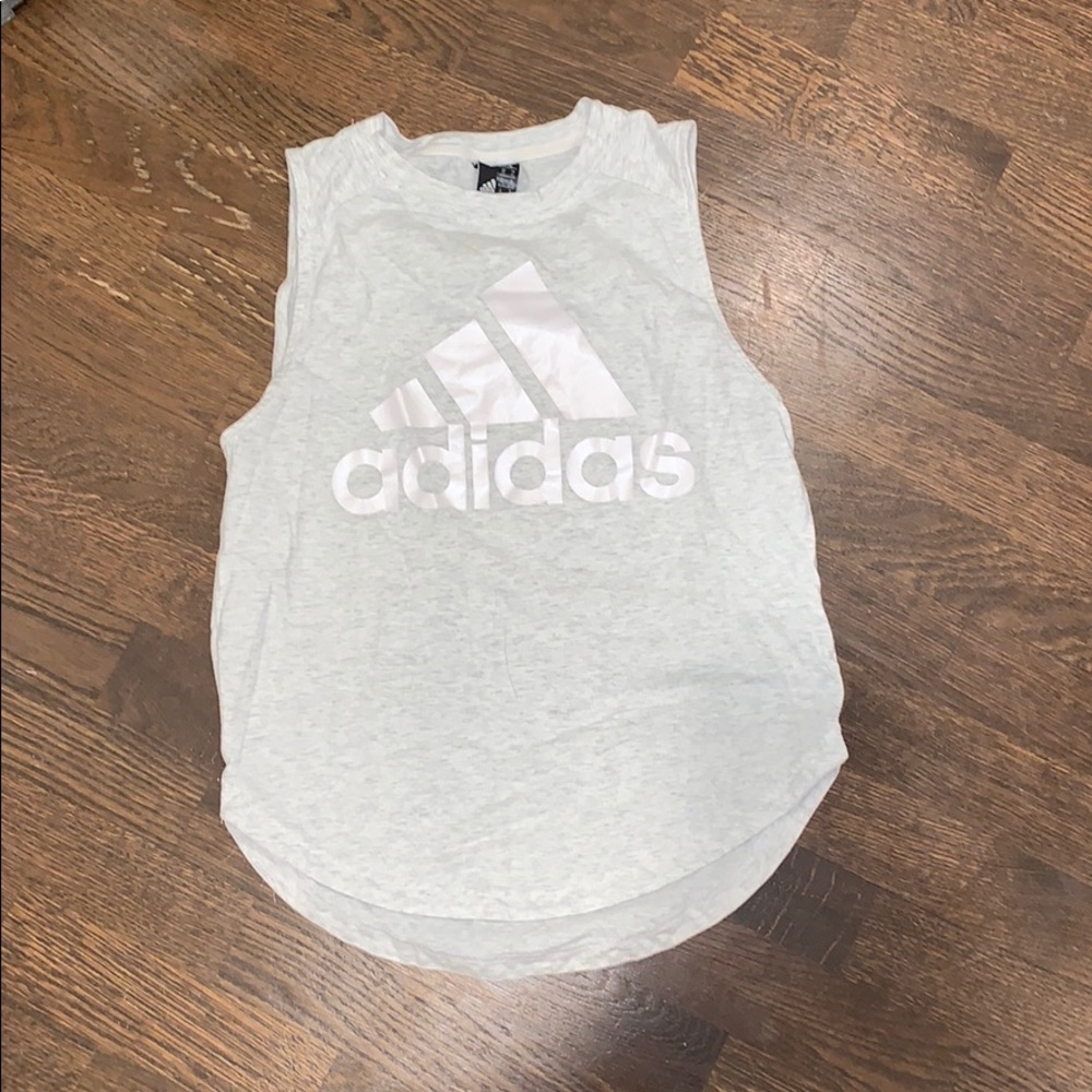 Cut off t shirt